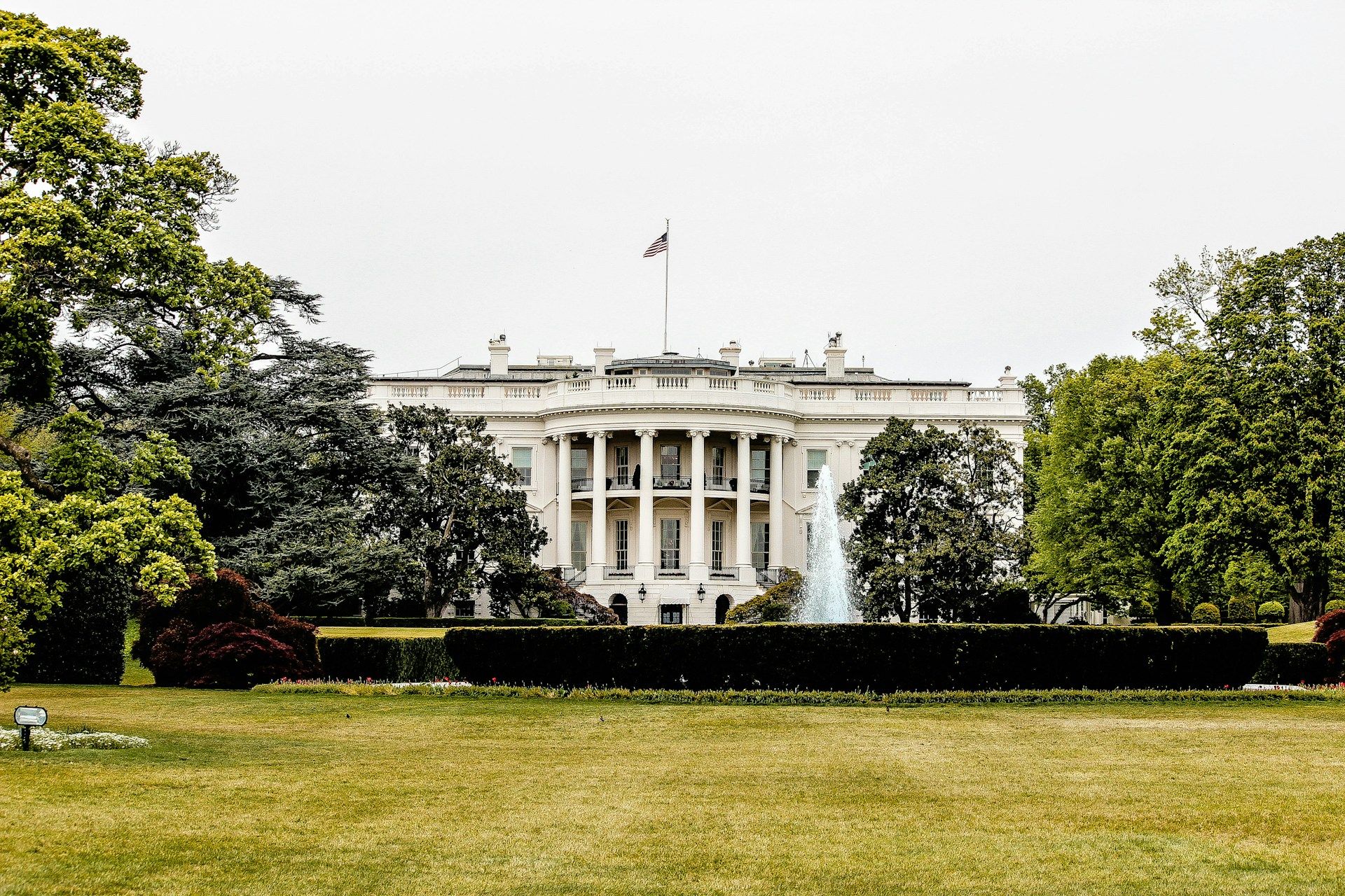 White House. (René DeAnda/Unsplash)